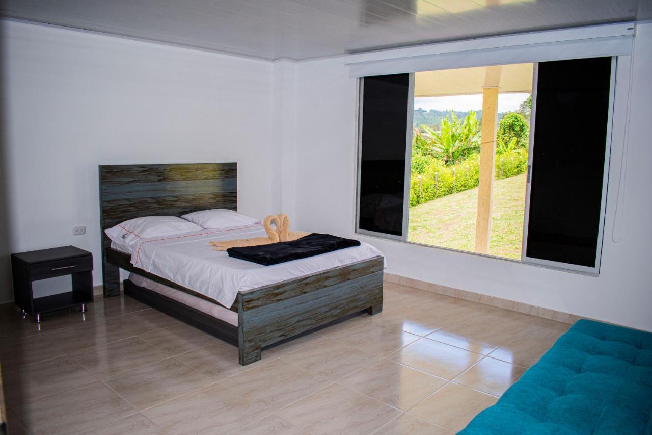 Finca Hotel Heron キンバヤ エクステリア 写真