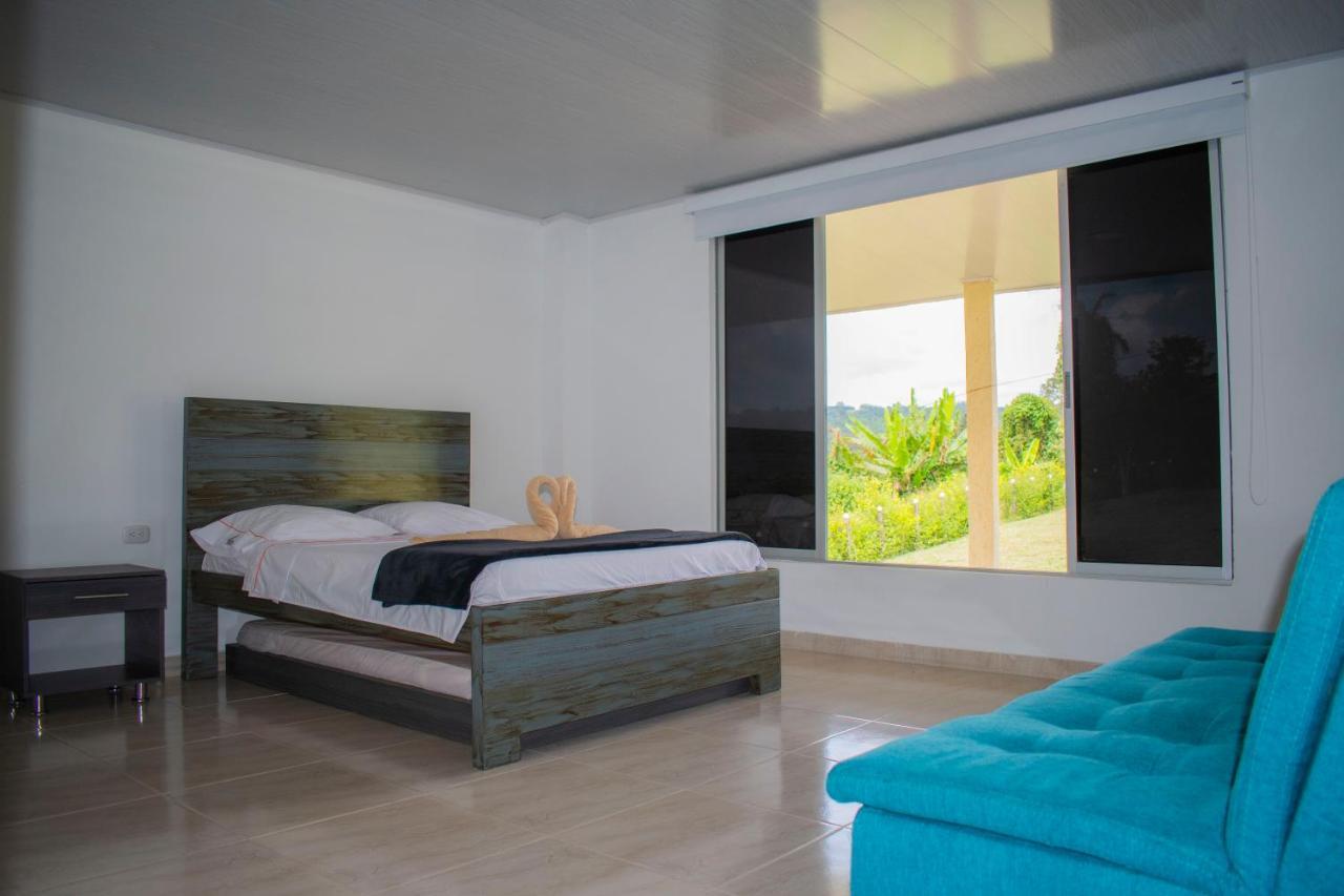 Finca Hotel Heron キンバヤ エクステリア 写真