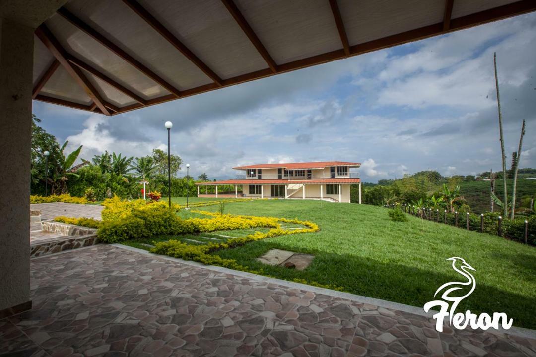 Finca Hotel Heron キンバヤ エクステリア 写真