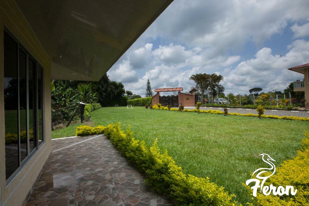 Finca Hotel Heron キンバヤ エクステリア 写真