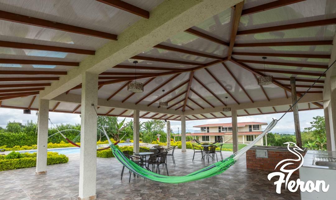 Finca Hotel Heron キンバヤ エクステリア 写真