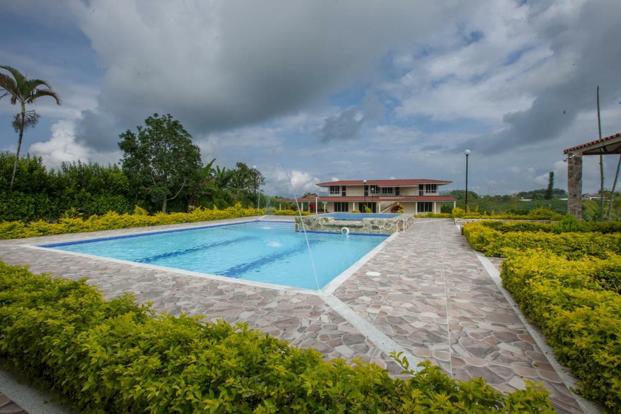 Finca Hotel Heron キンバヤ エクステリア 写真